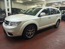 Load image into Gallery viewer, Fiat Freemont 2.0 Diesel 7 Places Manuelle 06 / 2016