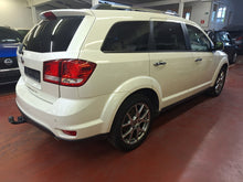 Load image into Gallery viewer, Fiat Freemont 2.0 Diesel 7 Places Manuelle 06 / 2016