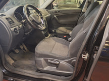Afbeelding in Gallery-weergave laden, Skoda Yeti 1.2 Essence Manuelle 10 / 2015