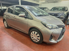 Load image into Gallery viewer, Toyota Yaris 1.3 Essence Manuelle 07 / 2015
