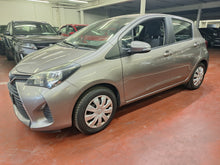 Load image into Gallery viewer, Toyota Yaris 1.3 Essence Manuelle 07 / 2015
