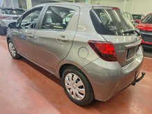 Load image into Gallery viewer, Toyota Yaris 1.3 Essence Manuelle 07 / 2015