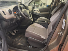 Charger l'image dans la galerie, Peugeot Partner 1.6 Diesel Manuelle 04 / 2015