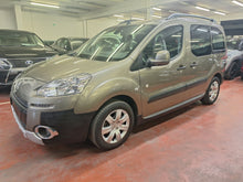 Charger l'image dans la galerie, Peugeot Partner 1.6 Diesel Manuelle 04 / 2015