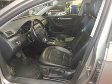 Load image into Gallery viewer, Volkswagen Passat 2.0 Diesel Automatique 06 / 2014