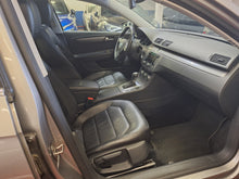 Load image into Gallery viewer, Volkswagen Passat 2.0 Diesel Automatique 06 / 2014