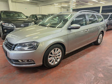 Load image into Gallery viewer, Volkswagen Passat 2.0 Diesel Automatique 06 / 2014