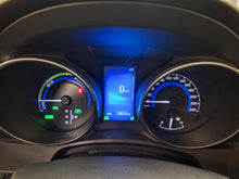 Charger l'image dans la galerie, Toyota Auris 1.8 Hybride Automatique 11 / 2015