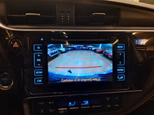 Charger l'image dans la galerie, Toyota Auris 1.8 Hybride Automatique 11 / 2015