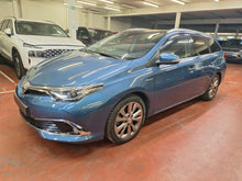 Charger l'image dans la galerie, Toyota Auris 1.8 Hybride Automatique 11 / 2015
