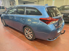 Charger l'image dans la galerie, Toyota Auris 1.8 Hybride Automatique 11 / 2015