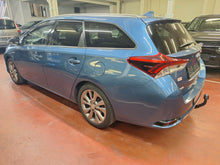 Charger l'image dans la galerie, Toyota Auris 1.8 Hybride Automatique 11 / 2015