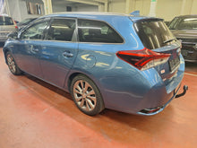 Charger l'image dans la galerie, Toyota Auris 1.8 Hybride Automatique 11 / 2015