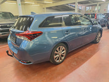 Charger l'image dans la galerie, Toyota Auris 1.8 Hybride Automatique 11 / 2015