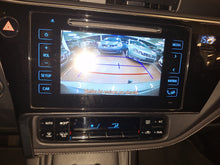 Charger l'image dans la galerie, Toyota Corolla 1.6 Essence Manuelle 07 / 2017