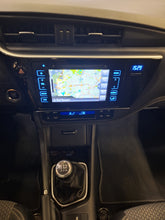 Charger l'image dans la galerie, Toyota Corolla 1.6 Essence Manuelle 07 / 2017