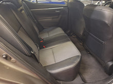 Charger l'image dans la galerie, Toyota Corolla 1.6 Essence Manuelle 07 / 2017