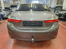 Charger l'image dans la galerie, Toyota Corolla 1.6 Essence Manuelle 07 / 2017