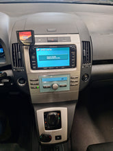 Load image into Gallery viewer, Toyota Corolla Verso 1.8 Essence 7 Places Automatique 03 / 2007