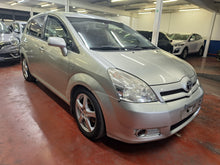 Load image into Gallery viewer, Toyota Corolla Verso 1.8 Essence 7 Places Automatique 03 / 2007