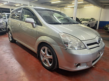 Load image into Gallery viewer, Toyota Corolla Verso 1.8 Essence 7 Places Automatique 03 / 2007