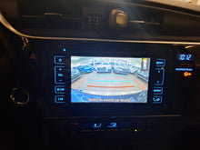 Charger l'image dans la galerie, Toyota Auris 1.2 Essence Manuelle 11 / 2015