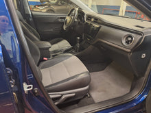 Charger l'image dans la galerie, Toyota Auris 1.2 Essence Manuelle 11 / 2015