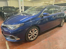 Charger l'image dans la galerie, Toyota Auris 1.2 Essence Manuelle 11 / 2015