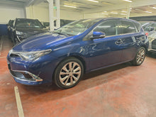 Charger l'image dans la galerie, Toyota Auris 1.2 Essence Manuelle 11 / 2015