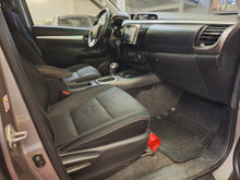 Afbeelding in Gallery-weergave laden, Toyota Hilux 2.4 Diesel Automatique 09 / 2016