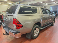 Afbeelding in Gallery-weergave laden, Toyota Hilux 2.4 Diesel Automatique 09 / 2016