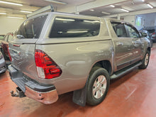 Afbeelding in Gallery-weergave laden, Toyota Hilux 2.4 Diesel Automatique 09 / 2016