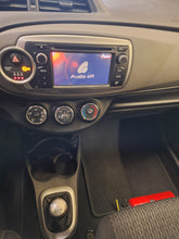 Charger l'image dans la galerie, Toyota Yaris 1.0 Essence Manuelle 06 / 2014
