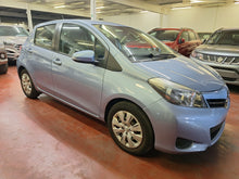Charger l'image dans la galerie, Toyota Yaris 1.0 Essence Manuelle 06 / 2014