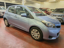 Charger l'image dans la galerie, Toyota Yaris 1.0 Essence Manuelle 06 / 2014