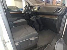 Load image into Gallery viewer, Toyota Proace Verso 8 Places 1.6 Diesel Automatique 03 / 2017