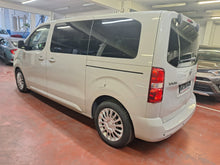 Load image into Gallery viewer, Toyota Proace Verso 8 Places 1.6 Diesel Automatique 03 / 2017