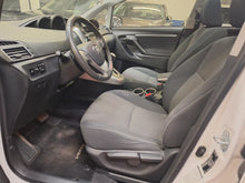 Load image into Gallery viewer, Toyota Verso 1.8 Essence Automatique 11 / 2013