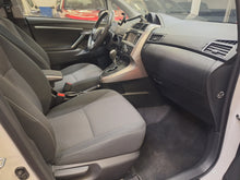 Load image into Gallery viewer, Toyota Verso 1.8 Essence Automatique 11 / 2013