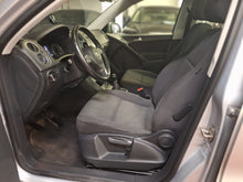 Load image into Gallery viewer, Volkswagen Tiguan 1.4 Essence Manuelle 01 / 2016