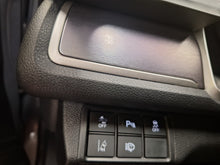 Charger l'image dans la galerie, Honda Civic 1.5 Essence Automatique 08 / 2017