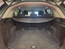 Load image into Gallery viewer, Land Rover Discovery Sport 2.0 Diesel Automatique  10 / 2015