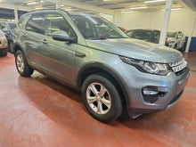 Load image into Gallery viewer, Land Rover Discovery Sport 2.0 Diesel Automatique  10 / 2015