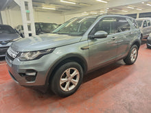 Load image into Gallery viewer, Land Rover Discovery Sport 2.0 Diesel Automatique  10 / 2015