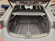 Load image into Gallery viewer, Toyota Corolla 2.0 Hybride Automatique 04 / 2022