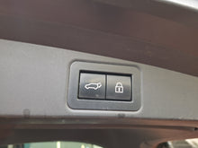 Load image into Gallery viewer, Toyota Corolla 2.0 Hybride Automatique 04 / 2022