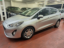 Load image into Gallery viewer, Ford Fiesta 1.0 Essence Manuelle 02 / 2018
