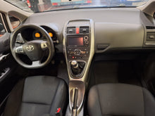 Charger l'image dans la galerie, Toyota Auris 1.3 Essence Manuelle 07 / 2012
