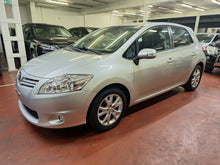 Charger l'image dans la galerie, Toyota Auris 1.3 Essence Manuelle 07 / 2012