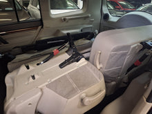 Afbeelding in Gallery-weergave laden, Mitsubishi Pajero 3.2 Diesel Utilitaire 7 Places Automatique 10 / 2013